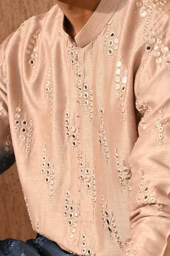 Sulakshna Jasra_Grey Silk, Cotton, Viscose Patra Work Kurta And Pyjama Set _at_Aza_Fashions