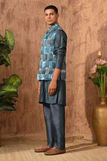 Buy_Sulakshna Jasra_Blue Silk Sleeveless Bundi Kurta Set _Online_at_Aza_Fashions