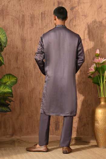 Sulakshna Jasra Linen Satin Kurta Set 