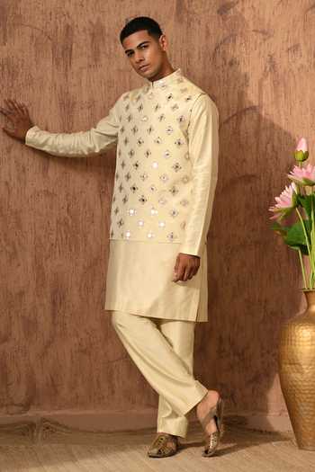 Sulakshna Jasra Mirrorwork Bundi Pyjama Set 