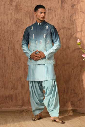 Sulakshna Jasra Chanderi Bundi & Kurta Set 