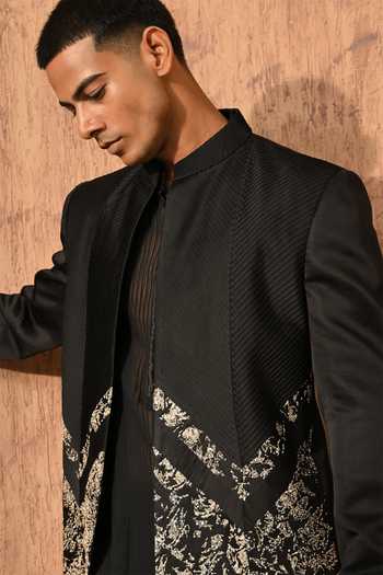 Buy_Sulakshna Jasra_Black Linen, Satin Bandhgala And Pant Set 