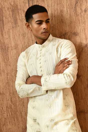 Sulakshna Jasra_Ivory Cotton, Jacquard Mandarin Collar, Yes Kurta And Pyjama Set _Online_at_Aza_Fashions