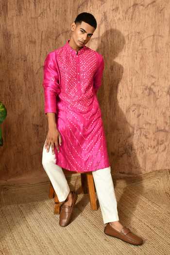 Buy_Sulakshna Jasra_Pink Silk Raw Kurta And Pyjama Set _Online_at_Aza_Fashions