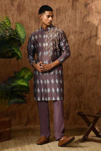 Buy_Sulakshna Jasra_Wine Chanderi Embroidered Kurta And Pyjama Set _Online_at_Aza_Fashions