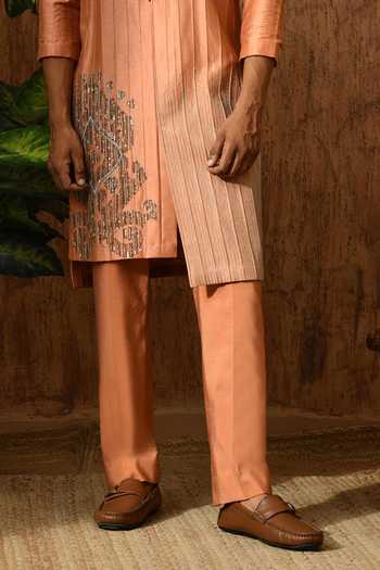 Sulakshna Jasra_Peach Cotton, Chanderi Pittawork Kurta And Pyjama Set _Online_at_Aza_Fashions
