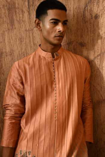 Buy_Sulakshna Jasra_Peach Cotton, Chanderi Pittawork Kurta And Pyjama Set _Online_at_Aza_Fashions