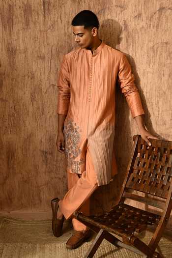 Sulakshna Jasra_Peach Cotton, Chanderi Pittawork Kurta And Pyjama Set _at_Aza_Fashions