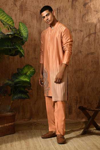 Shop_Sulakshna Jasra_Peach Cotton, Chanderi Pittawork Kurta And Pyjama Set 