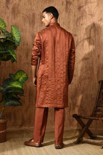Sulakshna Jasra Threadwork Kurta & Pyjama Set 