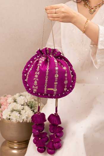 AMYRA Dhaga Embroidered Pleated Potli 