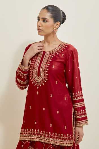 Shop Ikshita Choudhary Red Chanderi, Organza Round Neck, Yes Embroidered Kurta Lehenga Set Online at Aza Fashions Shop_Ikshita Choudhary_Red Chanderi, Organza Round Neck, Yes Embroidered Kurta Lehenga Set _Online_at_Aza_Fashions