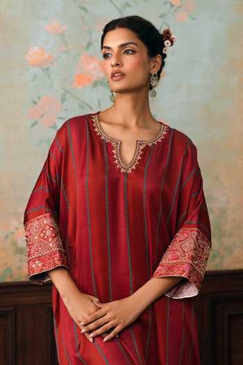 Buy Paulmi And Harsh Red Satin, Modal Split V-neck Dandelion Printed Kurta And Pant Set Online at Aza Fashions Buy_Paulmi And Harsh_Red Satin, Modal Split V-neck Dandelion Printed Kurta And Pant Set _Online_at_Aza_Fashions