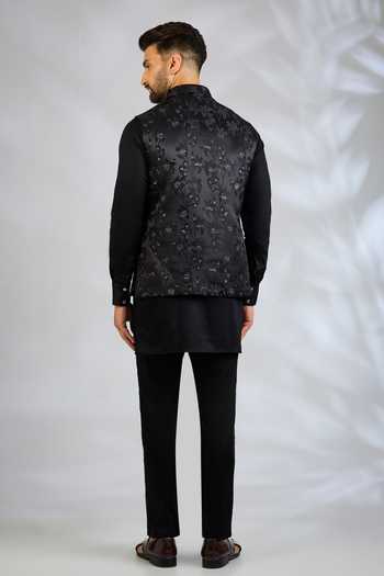 SPRING BREAK Floral Embroidered Bundi & Kurta Set 