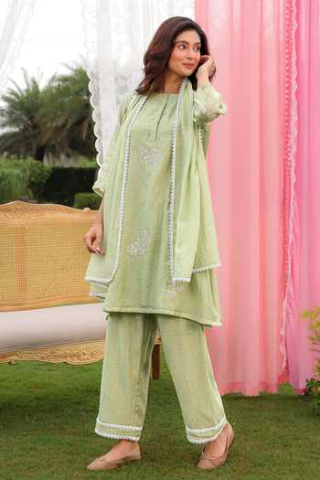 Buy Charu Makkar Green Chanderi Mandarin Collar Hana Dori Embroidered Kurta Set Online at Aza Fashions Buy_Charu Makkar_Green Chanderi Mandarin Collar Hana Dori Embroidered Kurta Set _Online_at_Aza_Fashions