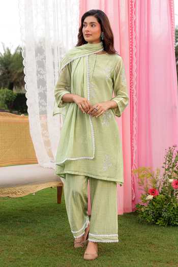 Charu Makkar Hana Dori Embroidered Kurta Set