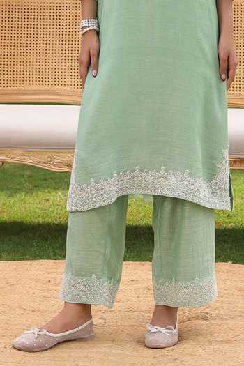Charu Makkar Green Chanderi, Organza V-neck Nora Embroidered Kurta Set Online at Aza Fashions Charu Makkar_Green Chanderi, Organza V-neck Nora Embroidered Kurta Set _Online_at_Aza_Fashions