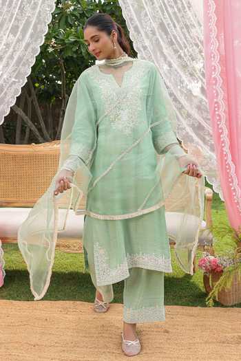 Charu Makkar Nora Embroidered Kurta Set