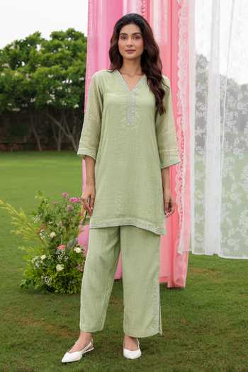 Charu Makkar Freya Embroidered Short Kurta Set