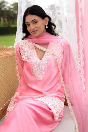 Shop Charu Makkar Pink Silk, Chanderi, Organza V-neck, Yes Rose Dori Embroidered Kurta Set Online at Aza Fashions Shop_Charu Makkar_Pink Silk, Chanderi, Organza V-neck, Yes Rose Dori Embroidered Kurta Set _Online_at_Aza_Fashions