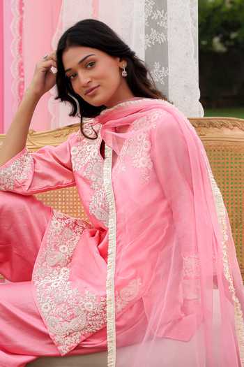 Buy Charu Makkar Pink Silk, Chanderi, Organza V-neck, Yes Rose Dori Embroidered Kurta Set Buy_Charu Makkar_Pink Silk, Chanderi, Organza V-neck, Yes Rose Dori Embroidered Kurta Set