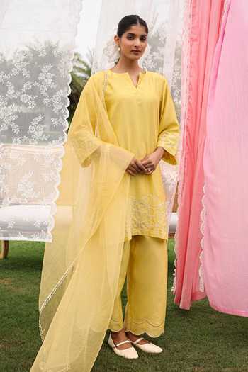 Charu Makkar Kia Embroidered Short Kurta Set