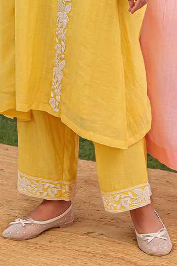 Charu Makkar Yellow Chanderi, Organza V-neck Sun Dori Embroidered Kurta Set Online at Aza Fashions Charu Makkar_Yellow Chanderi, Organza V-neck Sun Dori Embroidered Kurta Set _Online_at_Aza_Fashions