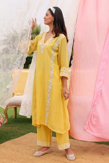 Charu Makkar Yellow Chanderi, Organza V-neck Sun Dori Embroidered Kurta Set at Aza Fashions Charu Makkar_Yellow Chanderi, Organza V-neck Sun Dori Embroidered Kurta Set _at_Aza_Fashions