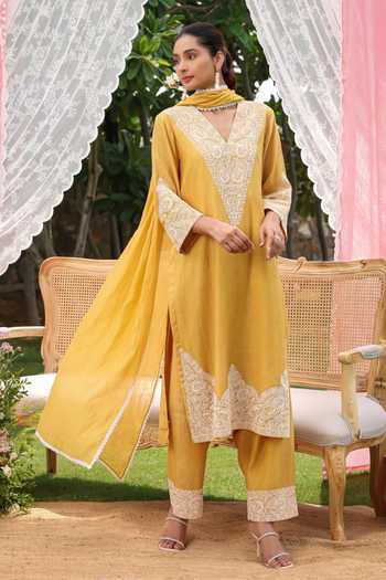 Charu Makkar Aria Dori Embroidered Kurta Set
