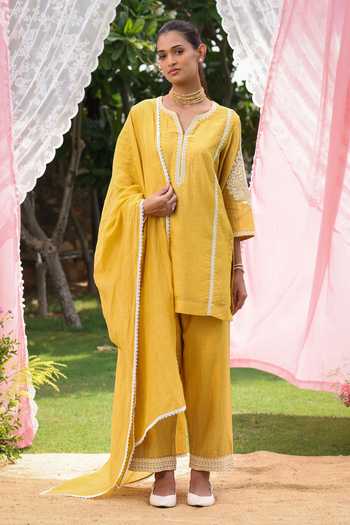 Buy Charu Makkar Yellow Chanderi V-neck Michiko Dori Embroidered Short Kurta Set Online at Aza Fashions Buy_Charu Makkar_Yellow Chanderi V-neck Michiko Dori Embroidered Short Kurta Set _Online_at_Aza_Fashions