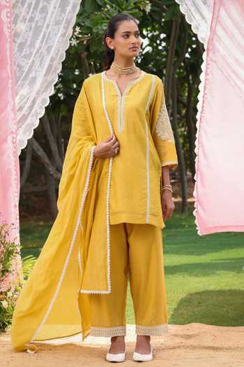 Charu Makkar Michiko Dori Embroidered Short Kurta Set