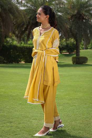 Buy Charu Makkar Yellow Chanderi V-neck Michiko Dori Embroidered Short Kurta Set Buy_Charu Makkar_Yellow Chanderi V-neck Michiko Dori Embroidered Short Kurta Set