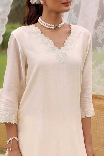 Buy Charu Makkar Ivory Silk, Chanderi, Organza V-neck Billie Dori Embroidered Kurta Set Buy_Charu Makkar_Ivory Silk, Chanderi, Organza V-neck Billie Dori Embroidered Kurta Set