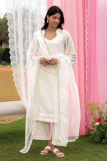 Charu Makkar Kallie Dori Work Kurta Set