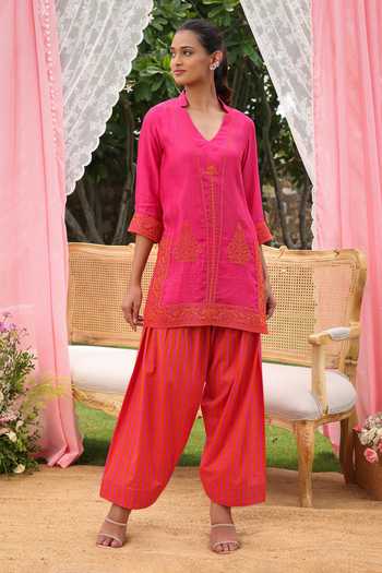 Charu Makkar Pink Chanderi, Cotton V-neck Thea Dori Work Kurta Farshi Salwar Set at Aza Fashions Charu Makkar_Pink Chanderi, Cotton V-neck Thea Dori Work Kurta Farshi Salwar Set _at_Aza_Fashions