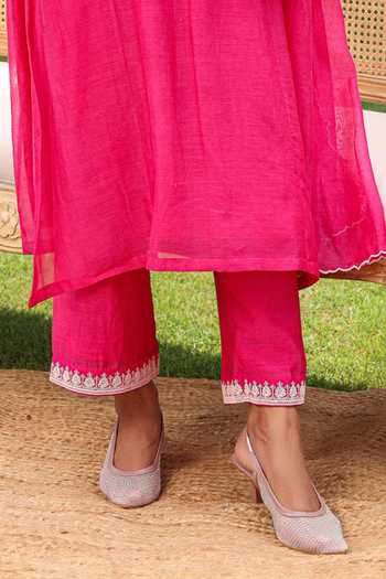 Charu Makkar Pink Chanderi V-neck Anica Dori Embroidered Kurta Set Online at Aza Fashions Charu Makkar_Pink Chanderi V-neck Anica Dori Embroidered Kurta Set _Online_at_Aza_Fashions
