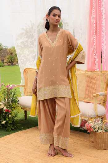 Shop Charu Makkar Beige Chanderi V-neck, Yes Isla Resham Embroidered Kurta Salwar Set Shop_Charu Makkar_Beige Chanderi V-neck, Yes Isla Resham Embroidered Kurta Salwar Set