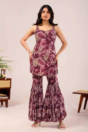 Buy_Damoiselle_Wine Georgette, Shantoon Scoop Neck Hand Paisley Print Kurta Set _Online_at_Aza_Fashions