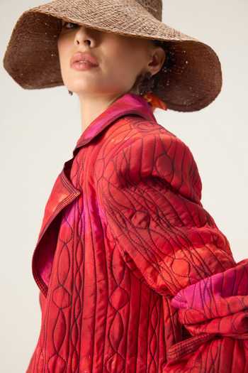 Buy Saaksha & Kinni Red Clover Leheriya Print Trench Coat Buy_Saaksha & Kinni_Red Clover Leheriya Print Trench Coat