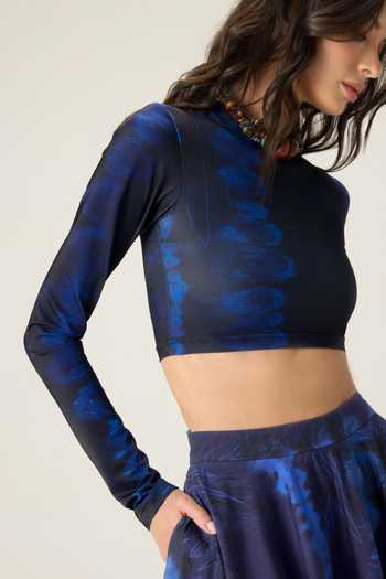 Buy Saaksha & Kinni Blue Jersey Boat Neck Gigi Leheriya Print Top Buy_Saaksha & Kinni_Blue Jersey Boat Neck Gigi Leheriya Print Top