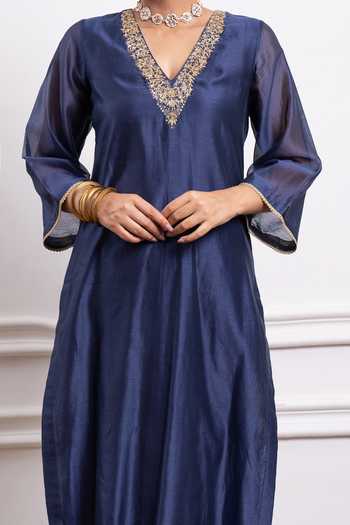 Vinusto Blue Handwoven Chanderi Floral, Zari Embroidered Straight Kurta With Pant For Kids at Aza Fashions Vinusto_Blue Handwoven Chanderi Floral, Zari Embroidered Straight Kurta With Pant For Kids_at_Aza_Fashions