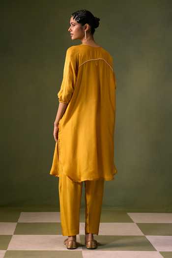 Prahnaaya Hand Embroidered Kurta Set 