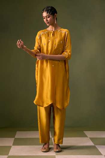Prahnaaya Yellow Organza, Satin, Chanderi, Tissue Round Neck, Hand Embroidered Kurta Set Online at Aza Fashions Prahnaaya_Yellow Organza, Satin, Chanderi, Tissue Round Neck, Hand Embroidered Kurta Set _Online_at_Aza_Fashions