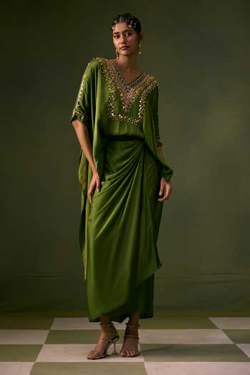 Prahnaaya Neckline Embroidered Top & Skirt Set 