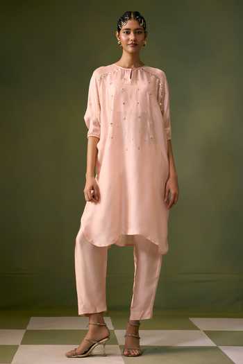 Prahnaaya Hand Embroidered Kurta & Pant Set 