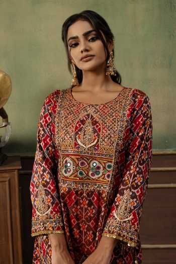 Ronak's Couture Red Silk, Tissue, Georgette Round Neck Patola Woven Kurta Gharara Set Online at Aza Fashions Ronak's Couture_Red Silk, Tissue, Georgette Round Neck Patola Woven Kurta Gharara Set _Online_at_Aza_Fashions