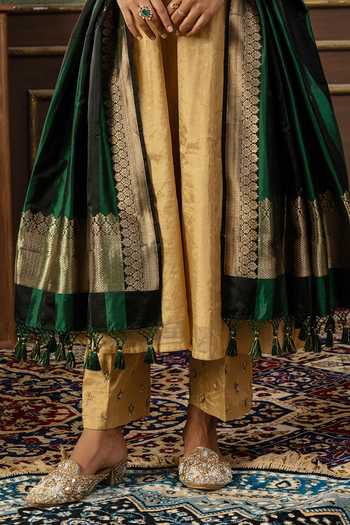 Buy Ronak's Couture Gold Silk, Tissue V-neck Zardozi Embroidered Anarkali Set Online at Aza Fashions Buy_Ronak's Couture_Gold Silk, Tissue V-neck Zardozi Embroidered Anarkali Set _Online_at_Aza_Fashions