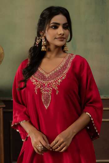 Ronak's Couture_Red Silk V-neck Zardozi Work Kaftan And Pant Set _Online_at_Aza_Fashions