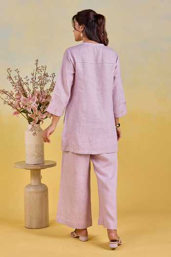 Kapaas Mauve Meadow Embroidered Kurta & Pant Set 