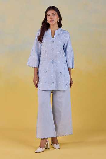 Kapaas Sky Bloom Embroidered Kurta & Pant Set 
